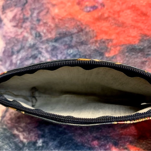 💜 VTG Harry Potter/Gryffindor Vibes Cosmetics Bag NWOT - Picture 5 of 5